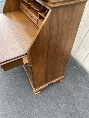 66506 Pennsylvania House Secretary Desk w/ Bookcase top