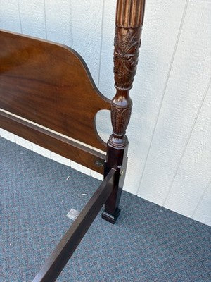 66932  Quality QUEEN Size  Solid Mahogany Poster Bed