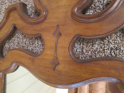 55167 THOMASVILLE Cherry Wood Mirror