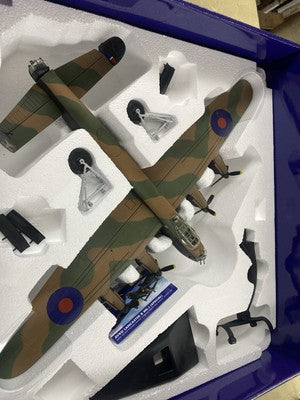 ES 210:   Diecast Airplane Plane AA32618