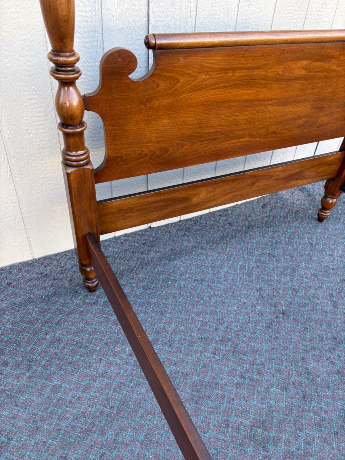 68168  Henkel Harris Full Size Mahogany Poster Bed, Traditional Style