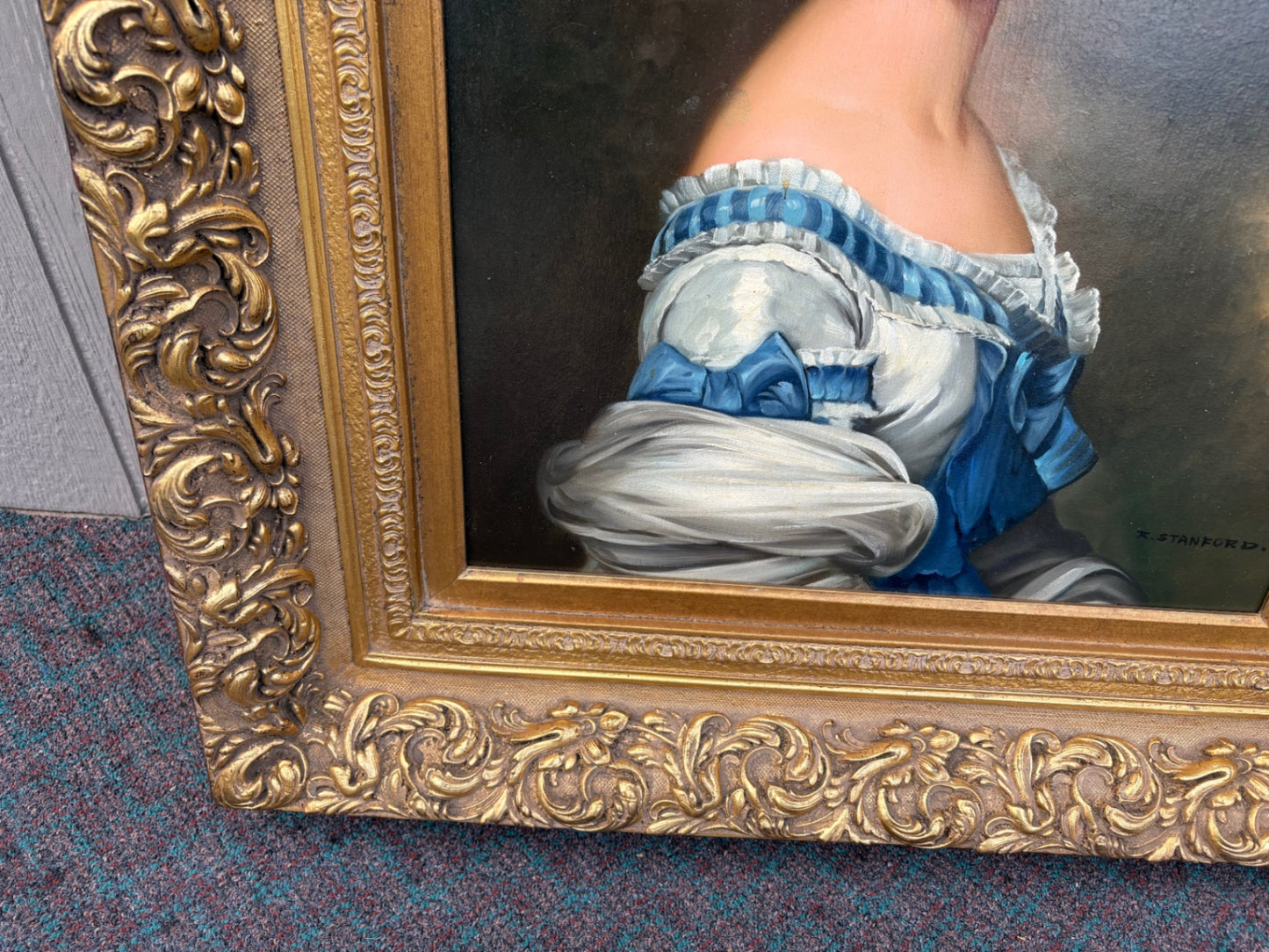 68040 Elegant Victorian Portrait of a Woman in Ornate Gilded Frame