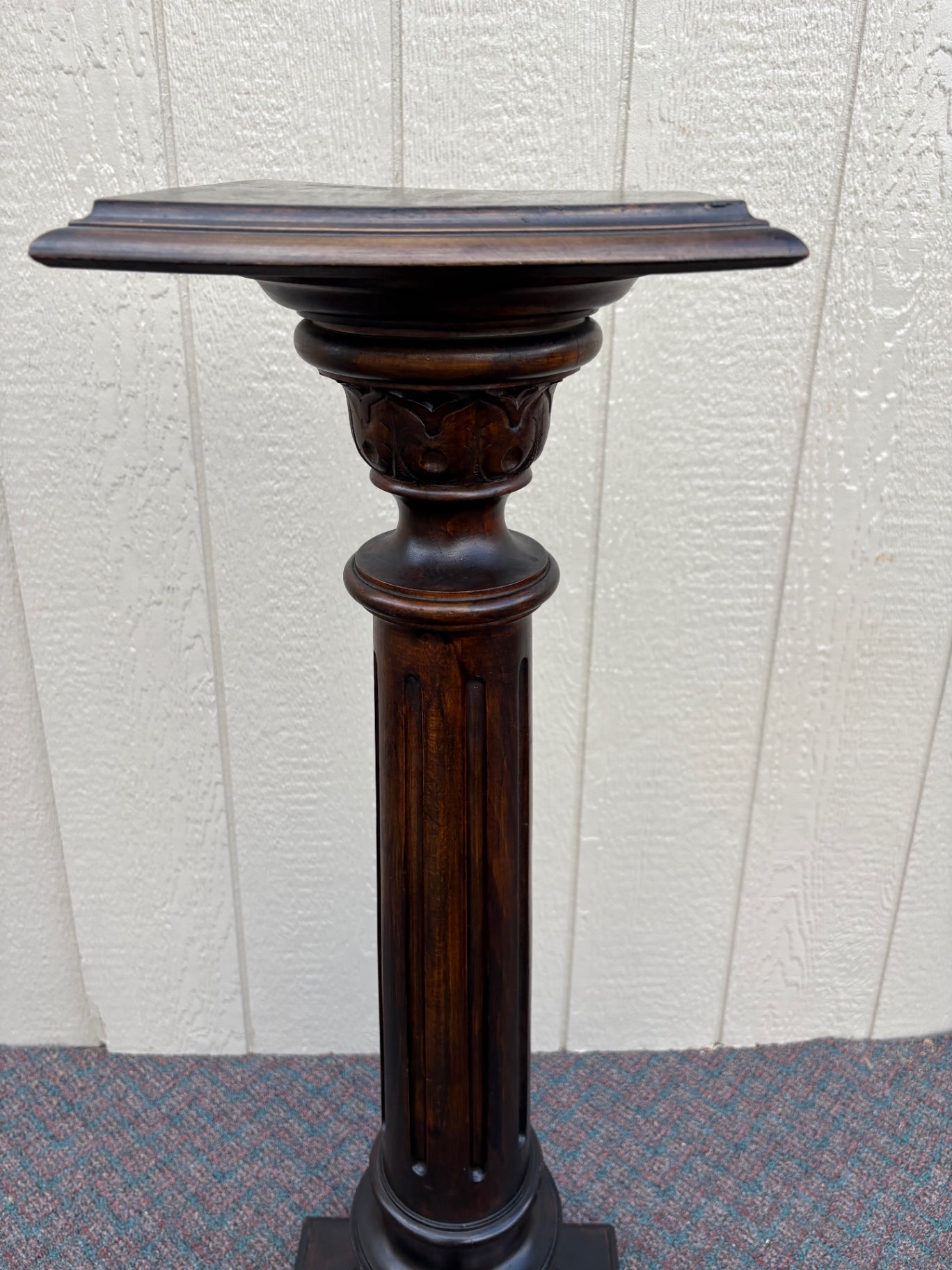 67817  Victorian Style Mahogany Pedestal Stand with Fluted Column