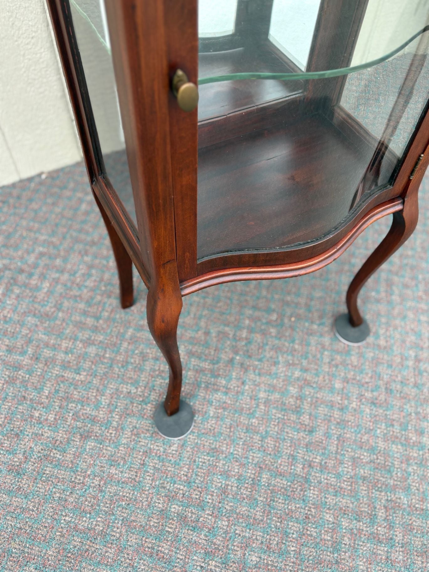 67679 Small Mahogany Curio Cabinet with Glass Shelves and Door