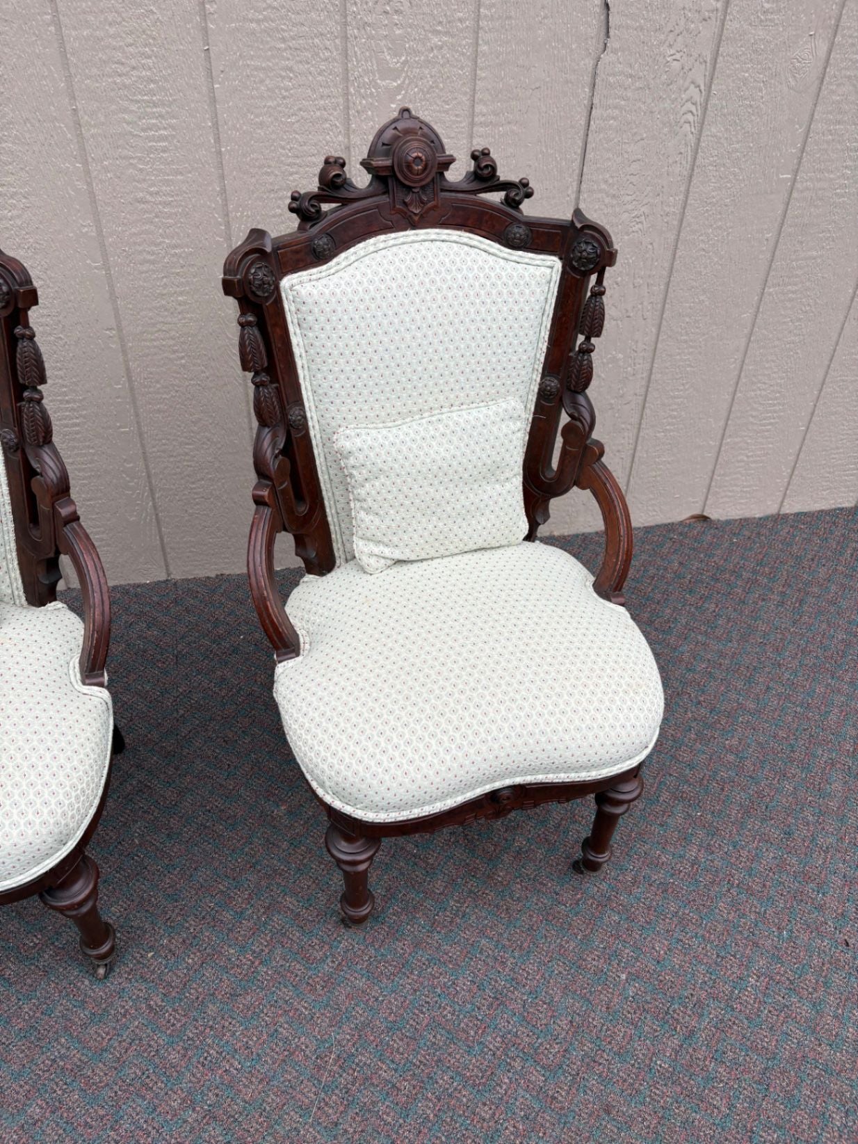 67621  Pair of Victorian Balloon-Back Chairs in Mahogany with Upholstery