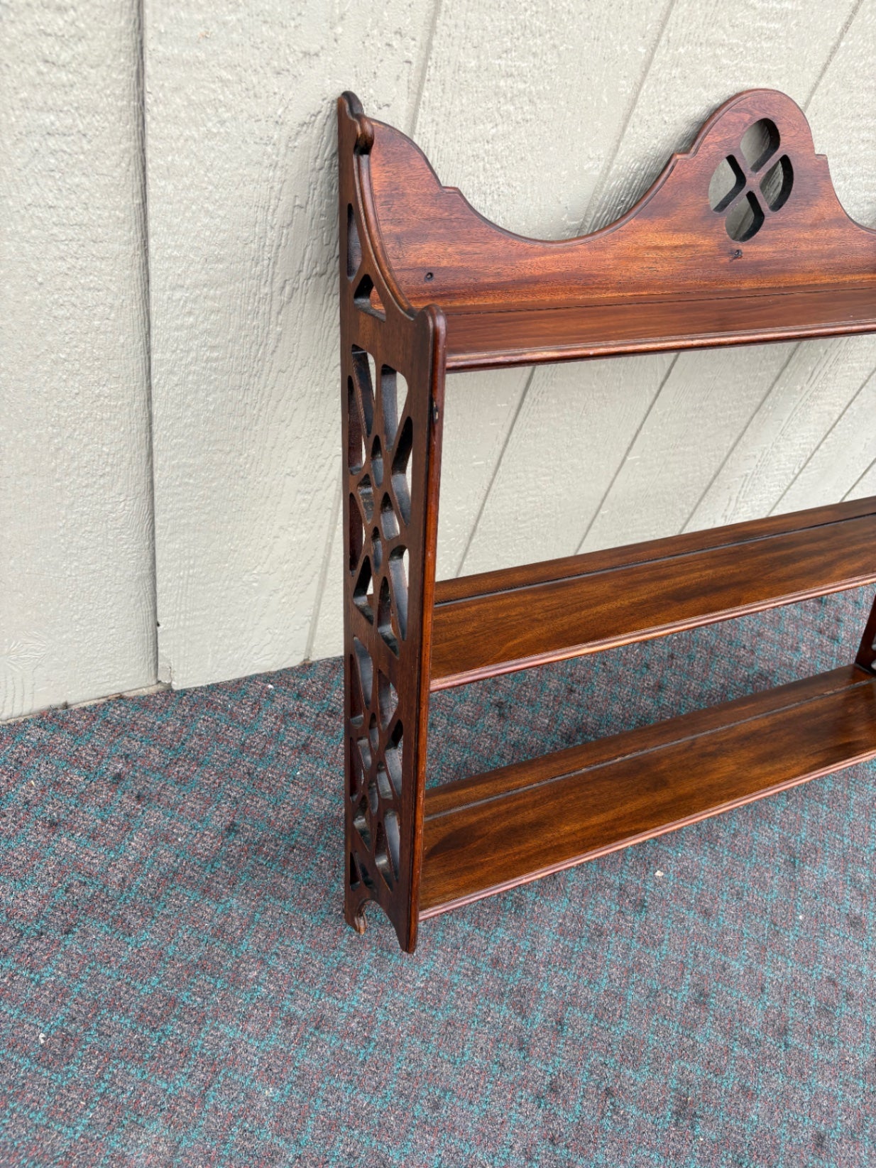 68112 Mahogany Wall Shelf with Lattice Sides and Scalloped Top