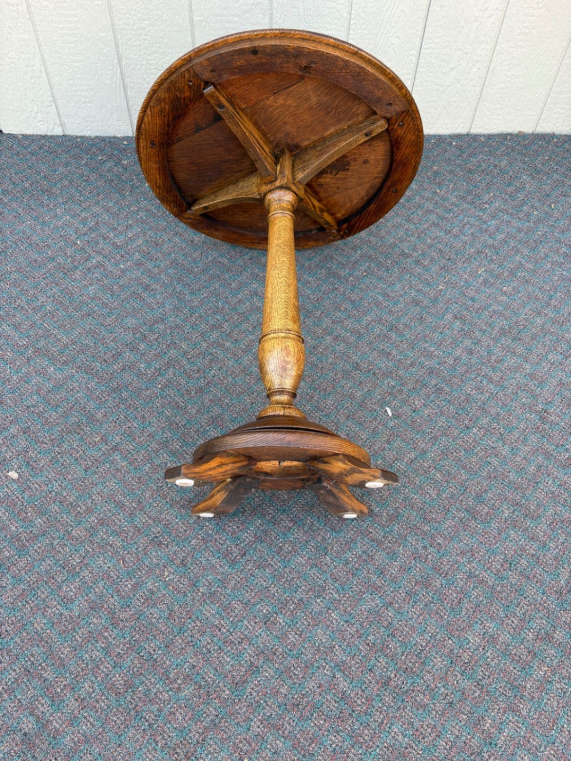 67691 Victorian Vintage Oak Pedestal Lamp Table with Turned Base