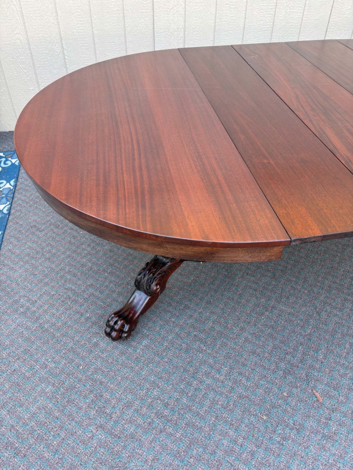 67769 Victorian Mahogany Round Dining Table with Claw Feet and 6 - 11" Leaves
