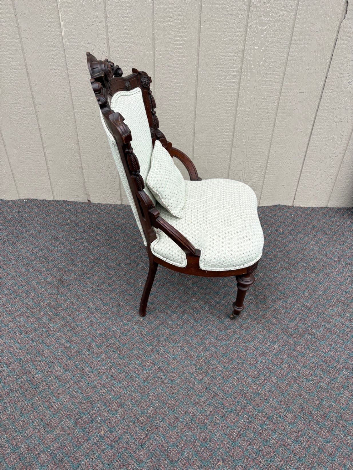 67621  Pair of Victorian Balloon-Back Chairs in Mahogany with Upholstery