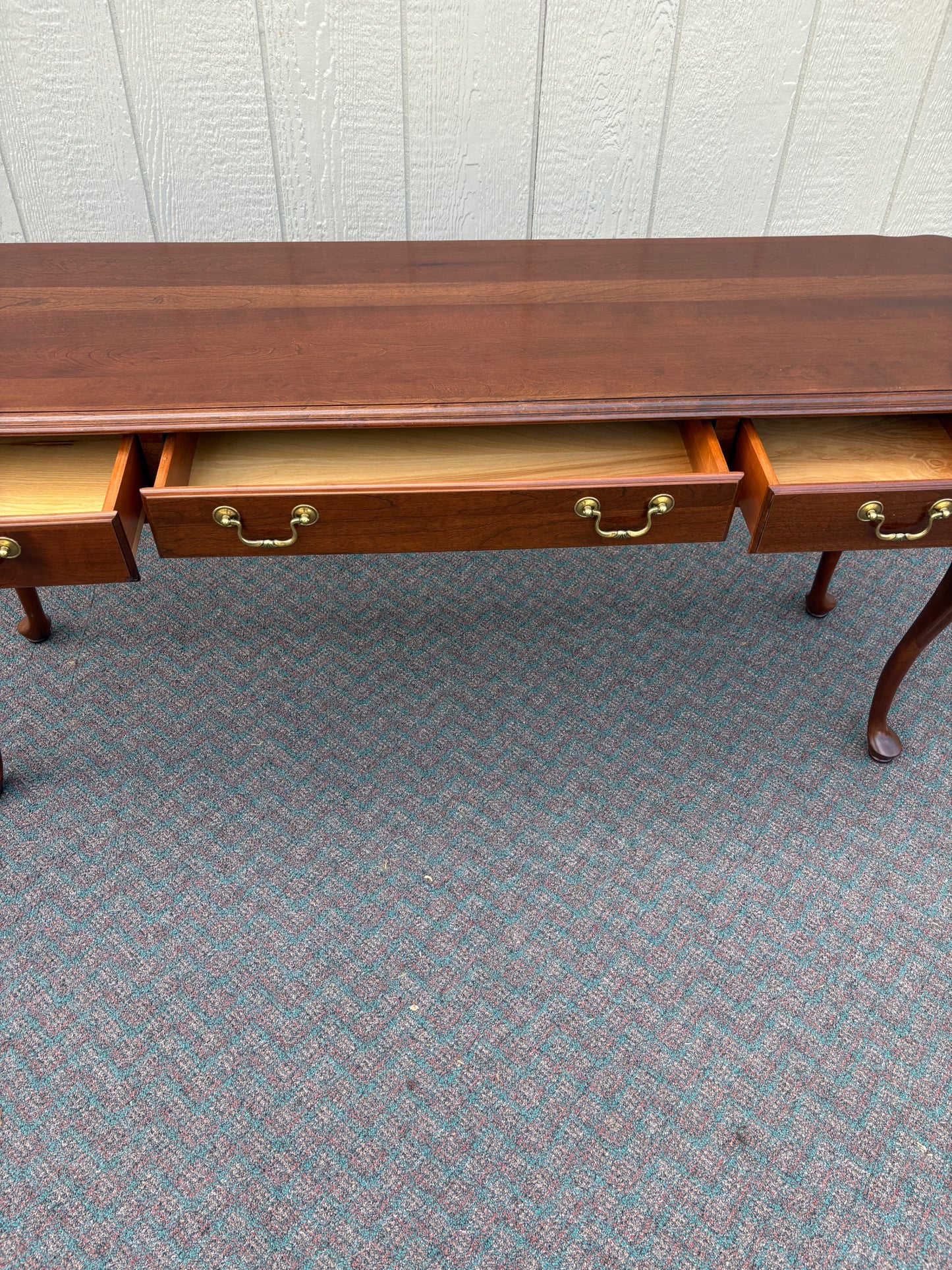 67725 Ethan Allen Queen Anne Style Mahogany Library Table