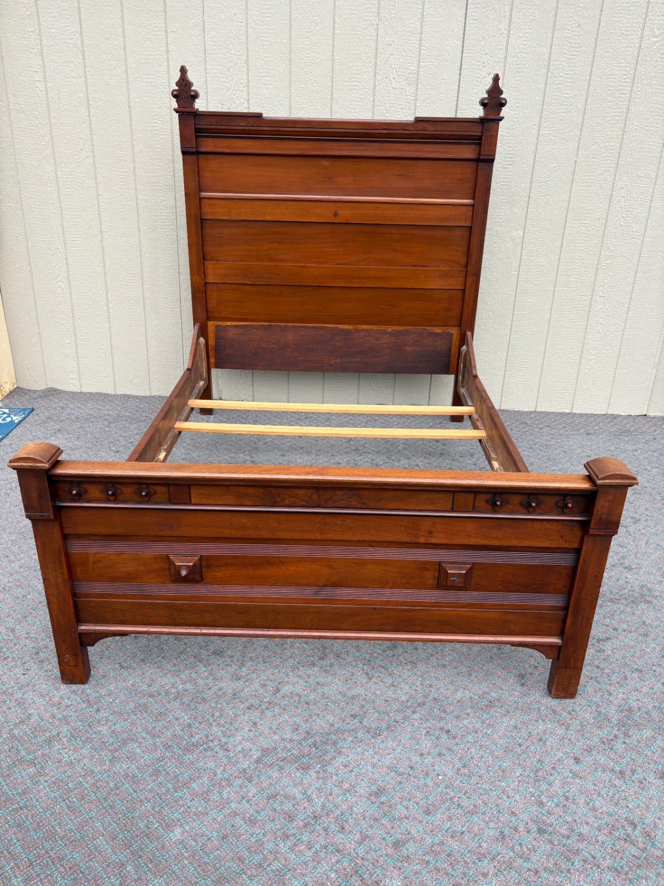 Victorian Full Size Bed with Carved Headboard and Footboard
