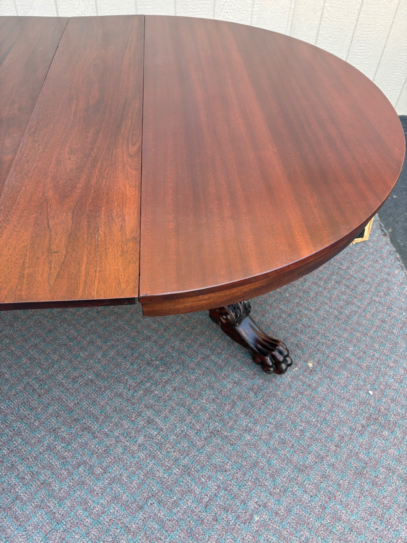 67769 Victorian Mahogany Round Dining Table with Claw Feet and 6 - 11" Leaves