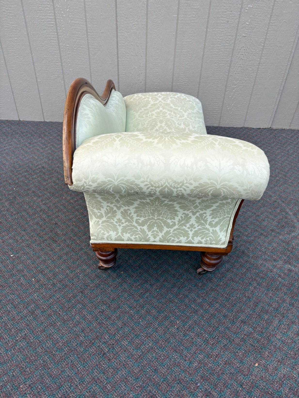 67796 Victorian Chaise Lounge with Carved Mahogany Frame and Damask Upholstery