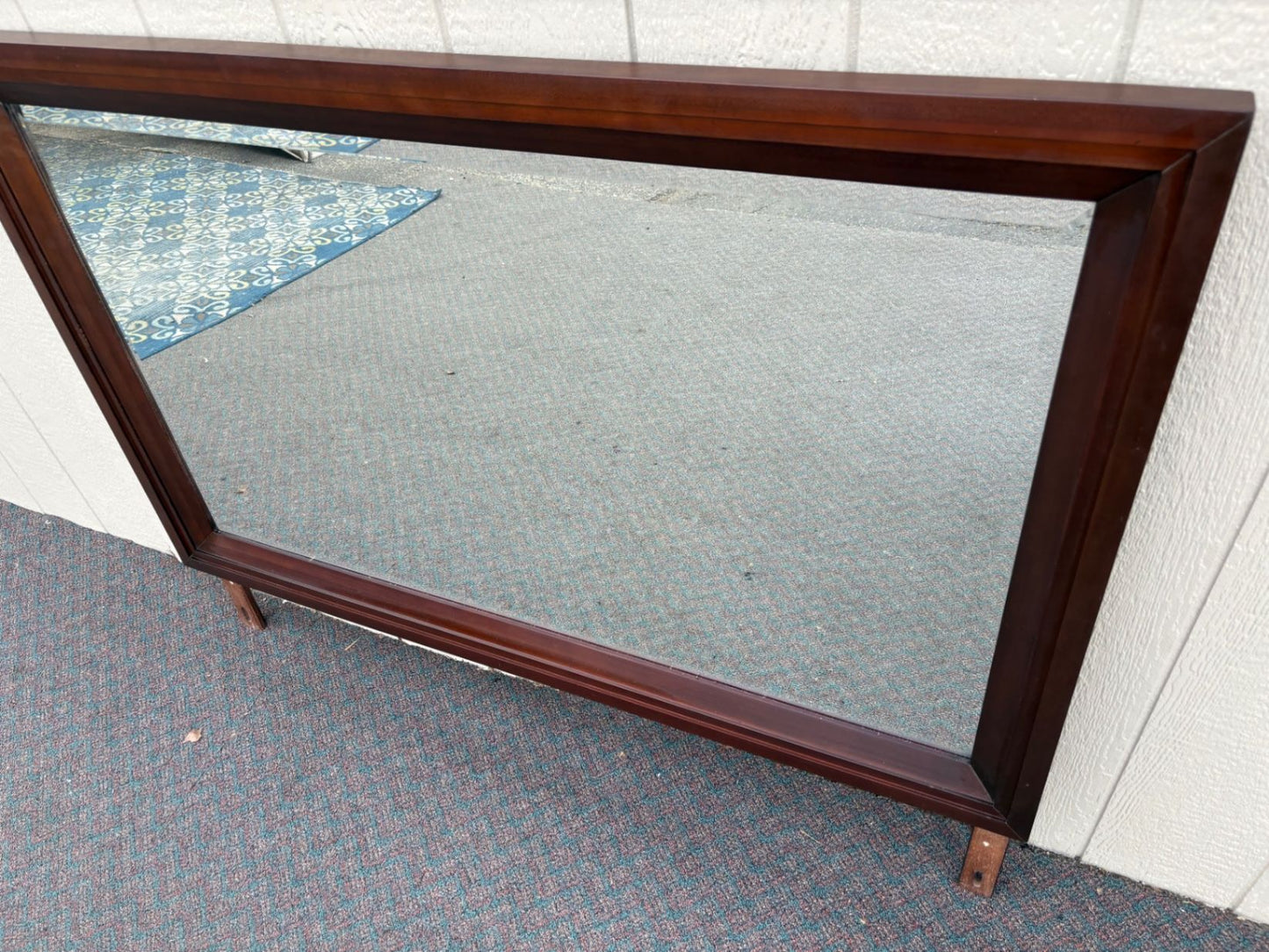 67643  Mid-Century Modern Bedroom Set with Dresser, Mirror, and Nightstand