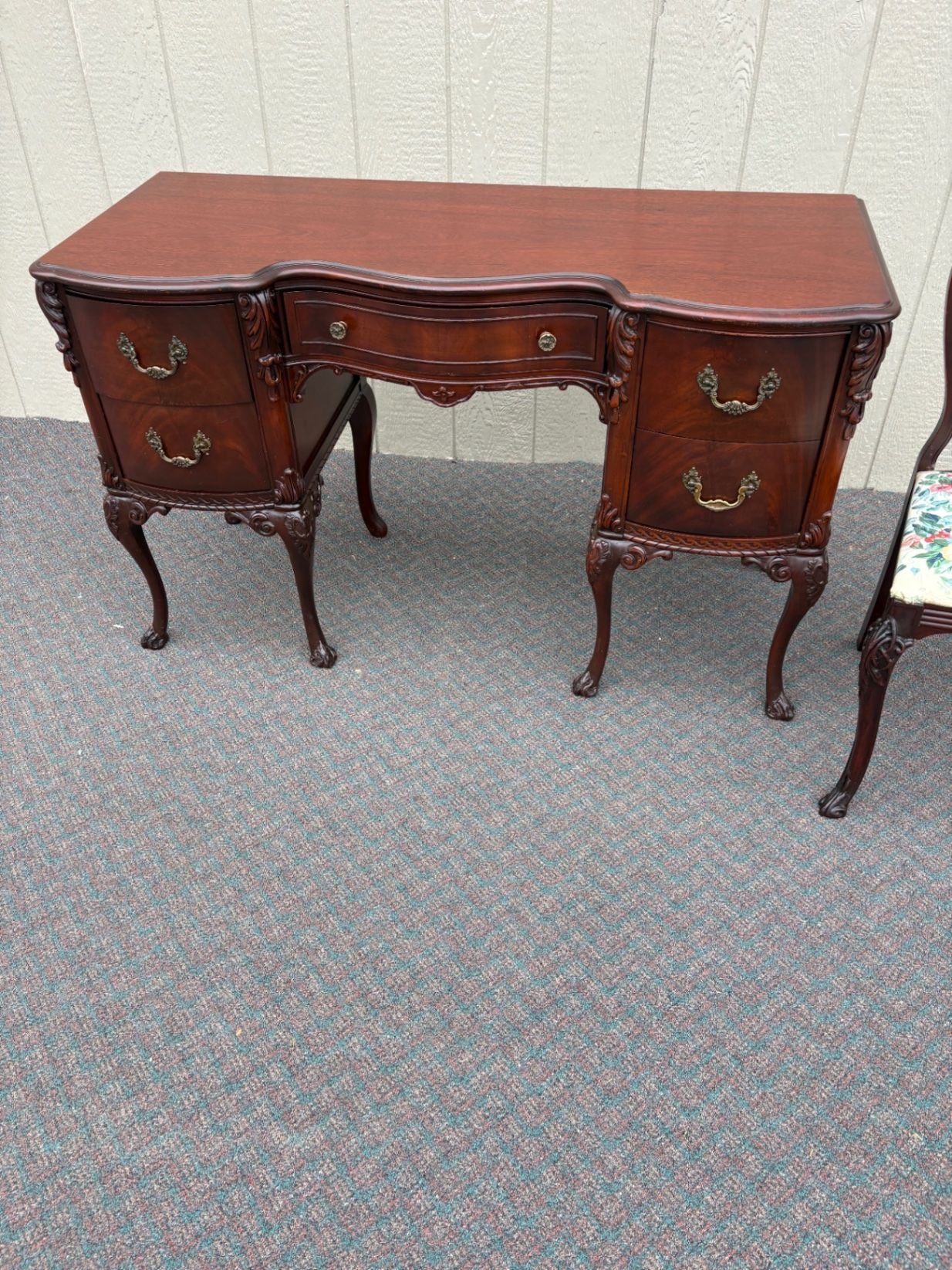 67575 Elegant Mahogany Vanity Set with Ornate Mirror and Chair