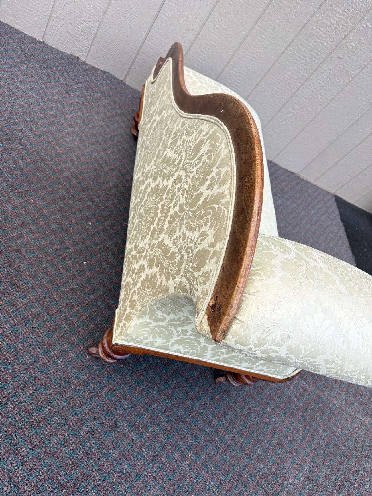 67796 Victorian Chaise Lounge with Carved Mahogany Frame and Damask Upholstery