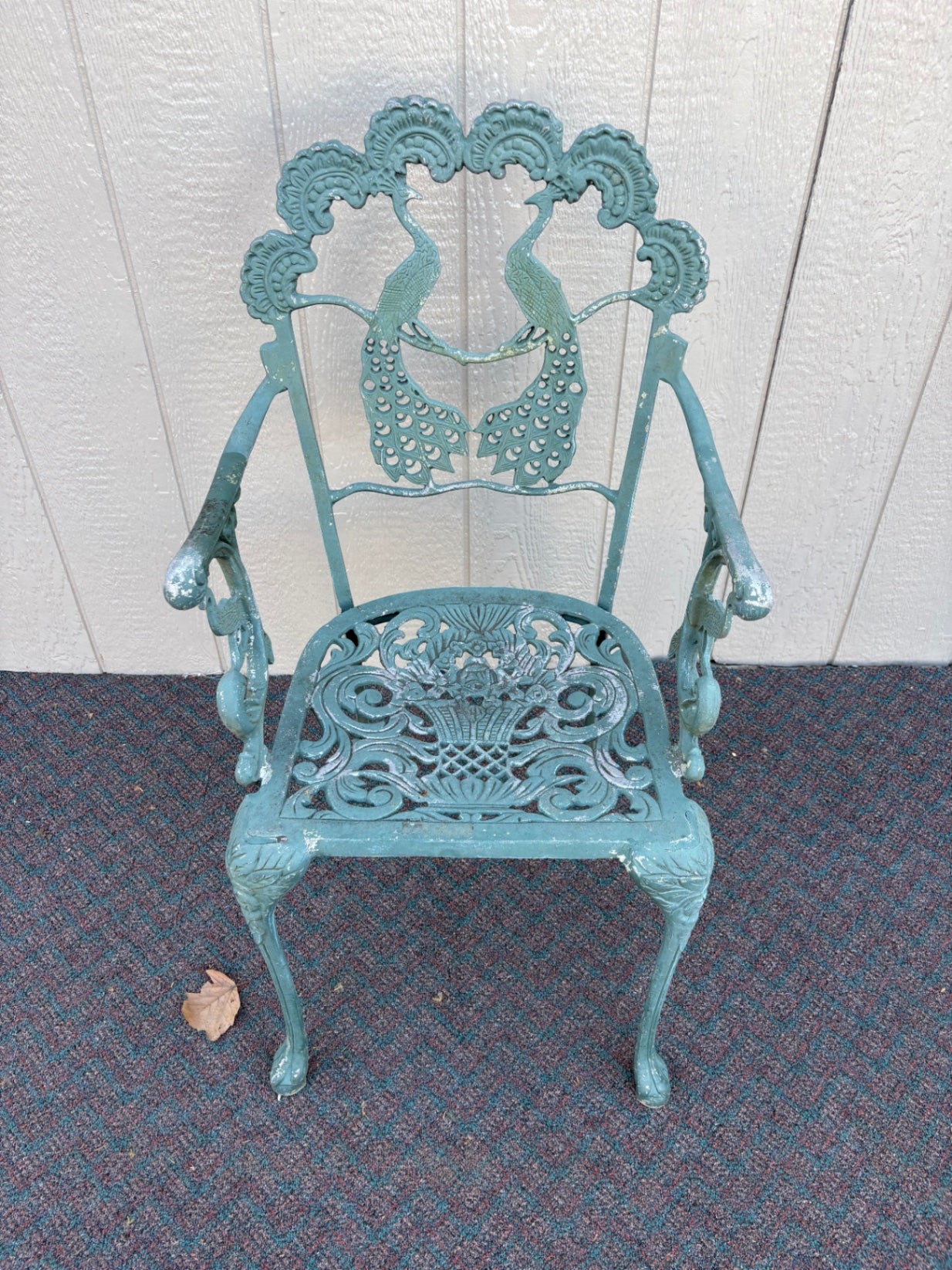 67939 Vintage 4-Piece Cast Iron Peacock Patio Set with Table and Chairs