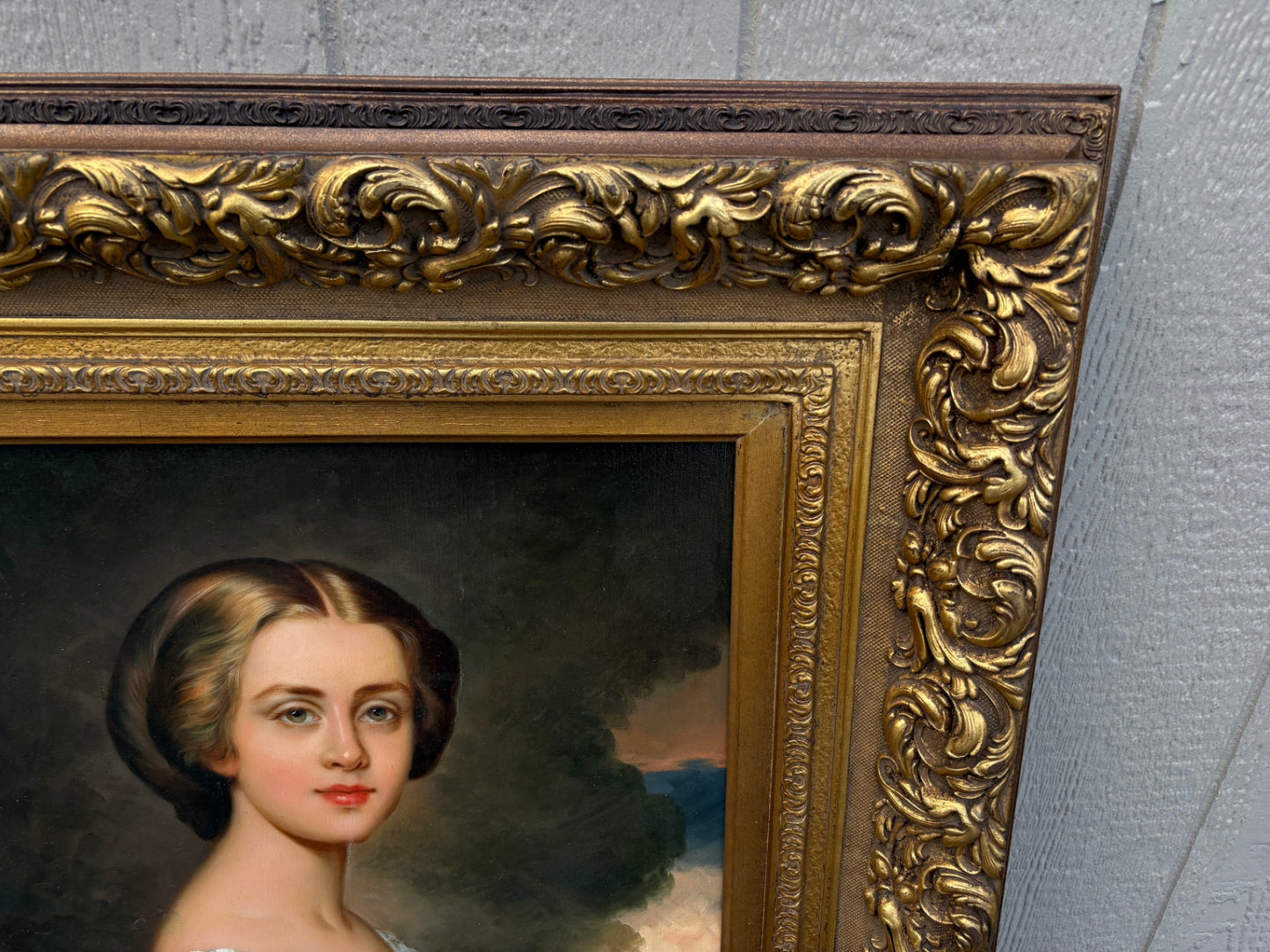 68040 Elegant Victorian Portrait of a Woman in Ornate Gilded Frame