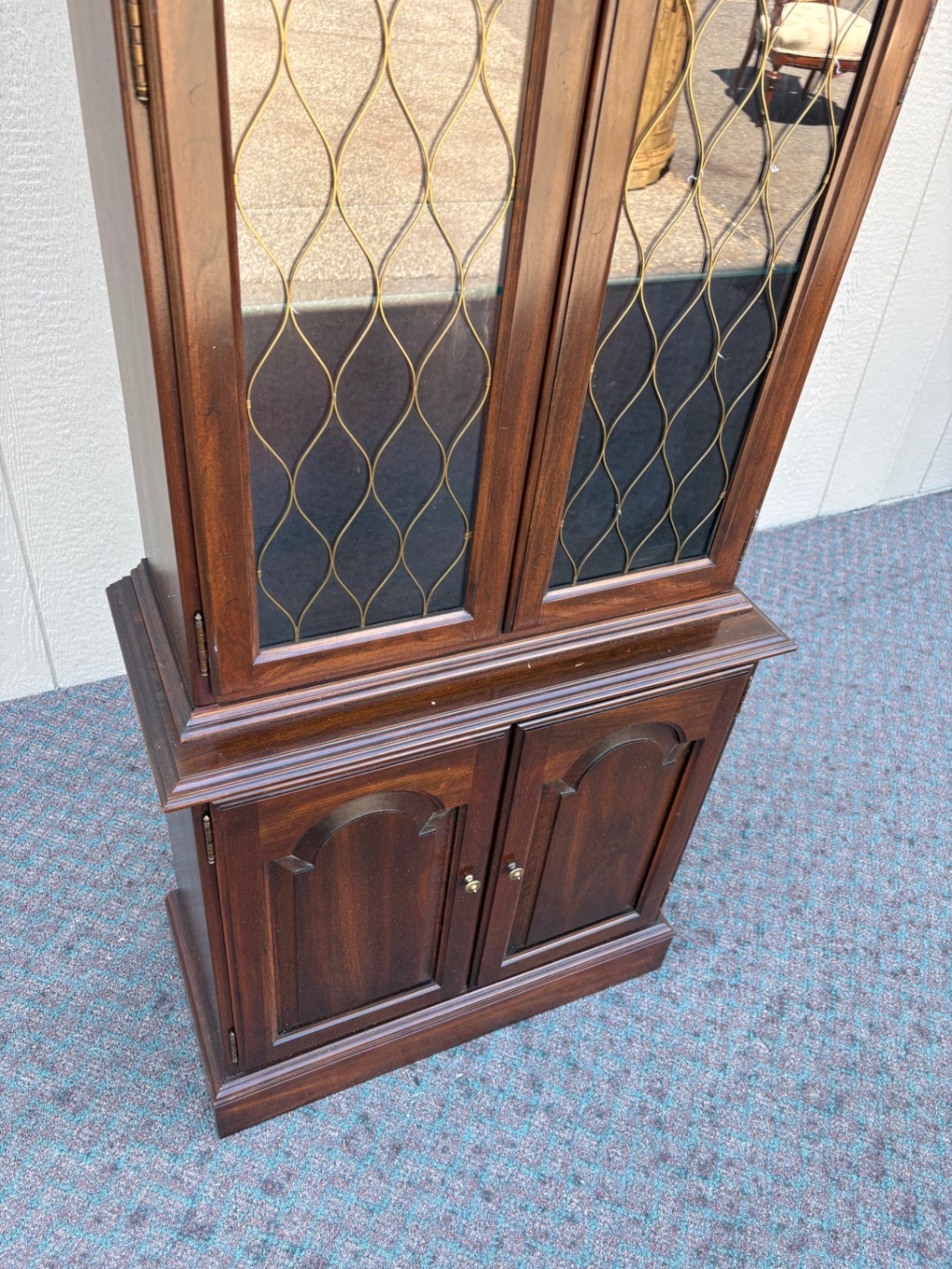 67900  Ethan Allen Traditional Mahogany Curio Cabinet with Glass Doors