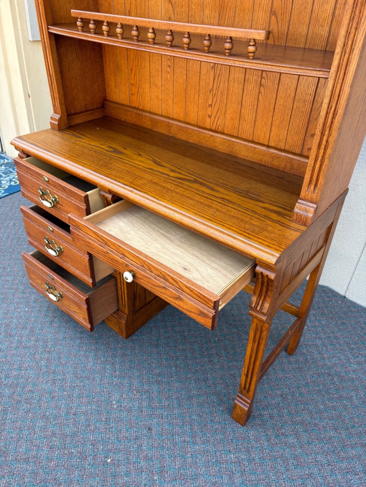 67655 Lexington Traditional Solid Oak Desk with Hutch and Brass Hardware