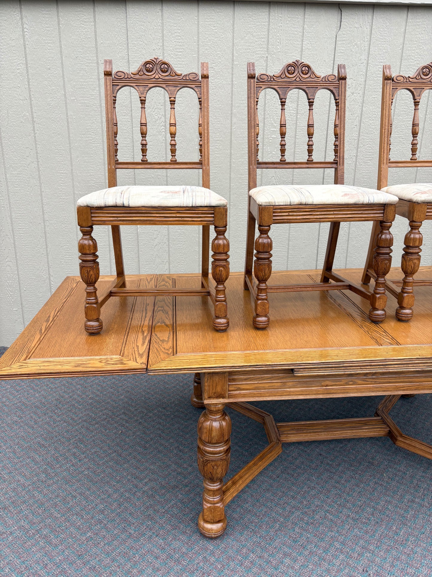 67732 Antique Oak Dining Table with Four Upholstered Chairs Set