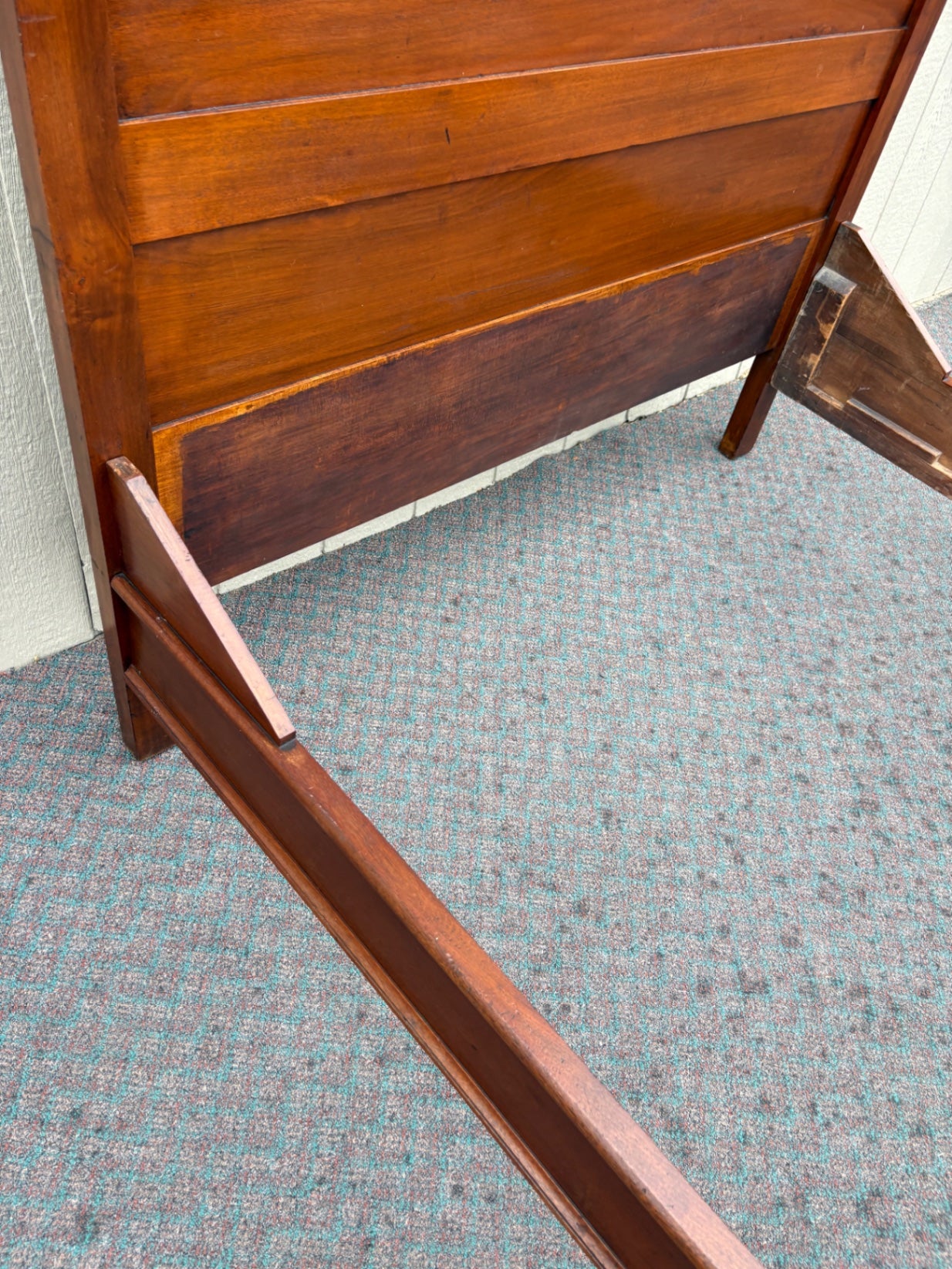 Victorian Full Size Bed with Carved Headboard and Footboard