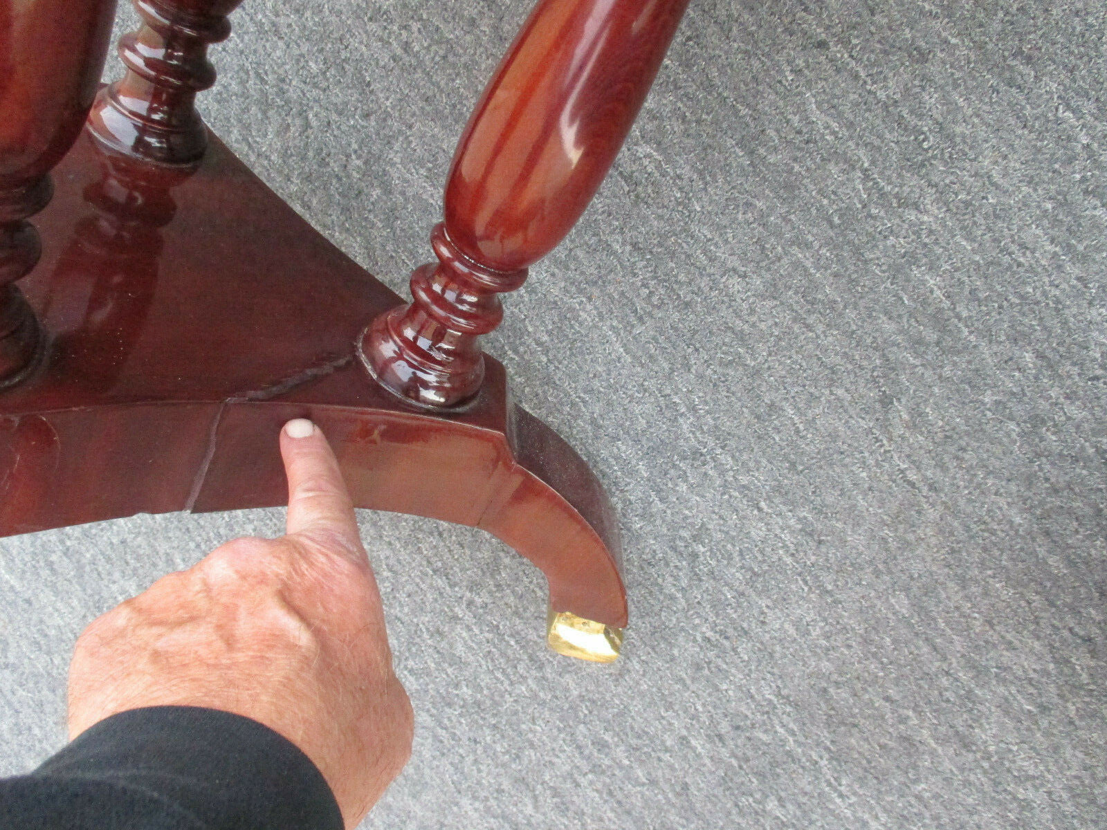 62616 Neoclassical Inlaid and Bronze Lamp Table Stand