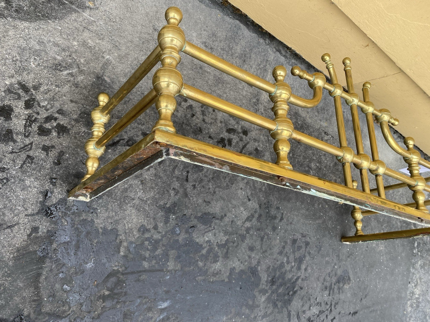 65936 Quality Brass Fireplace Mantle Fender