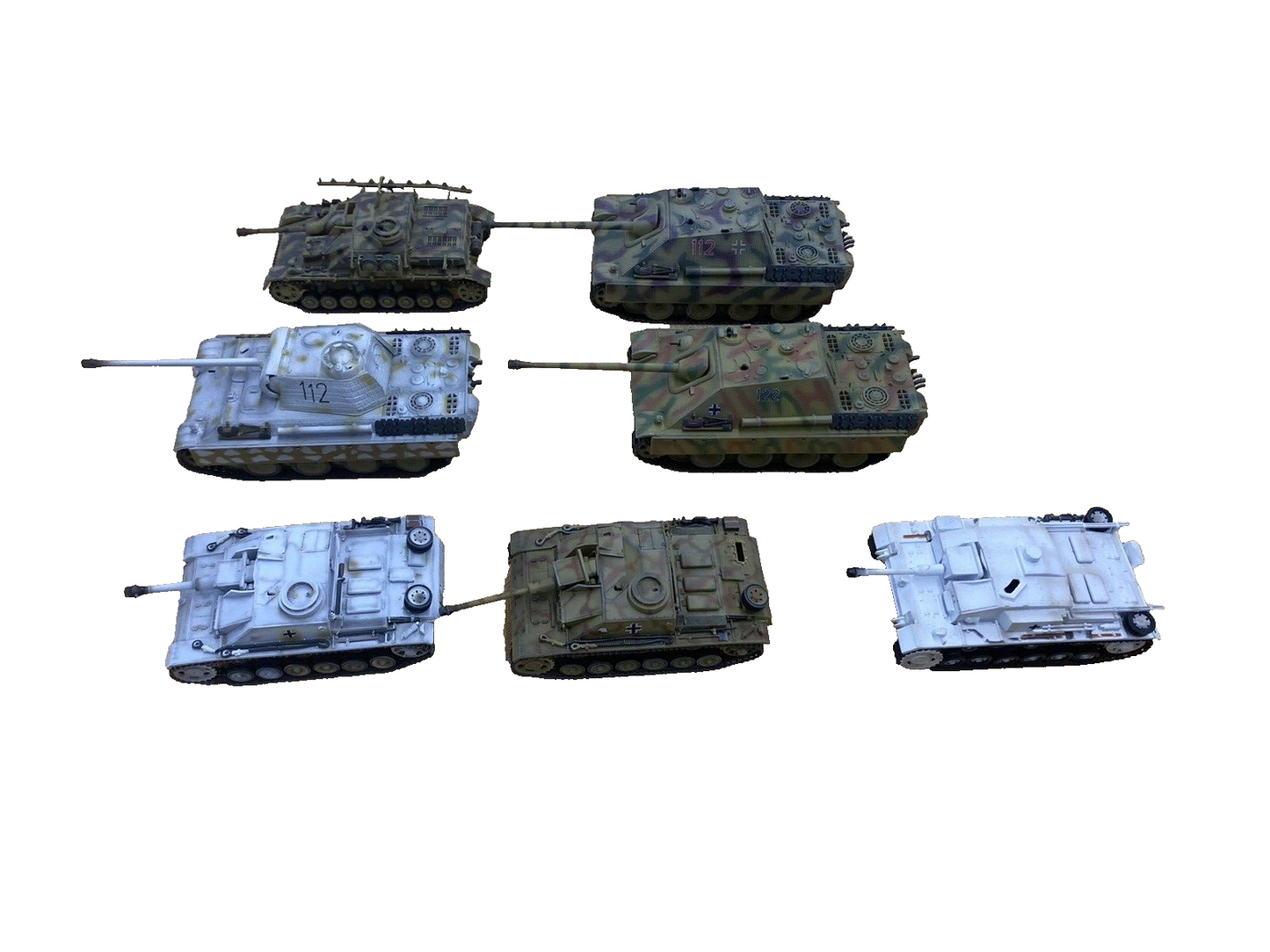 ES 54: Grouping of 7 Military Vehicles  Tanks    3 3/4" to 4" long