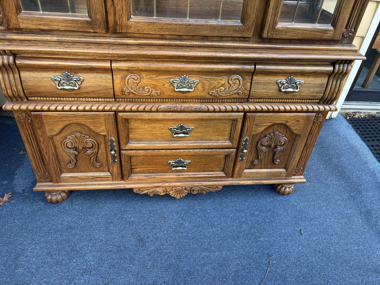 67122 Leaded Glass Oak China Cabinet Curio