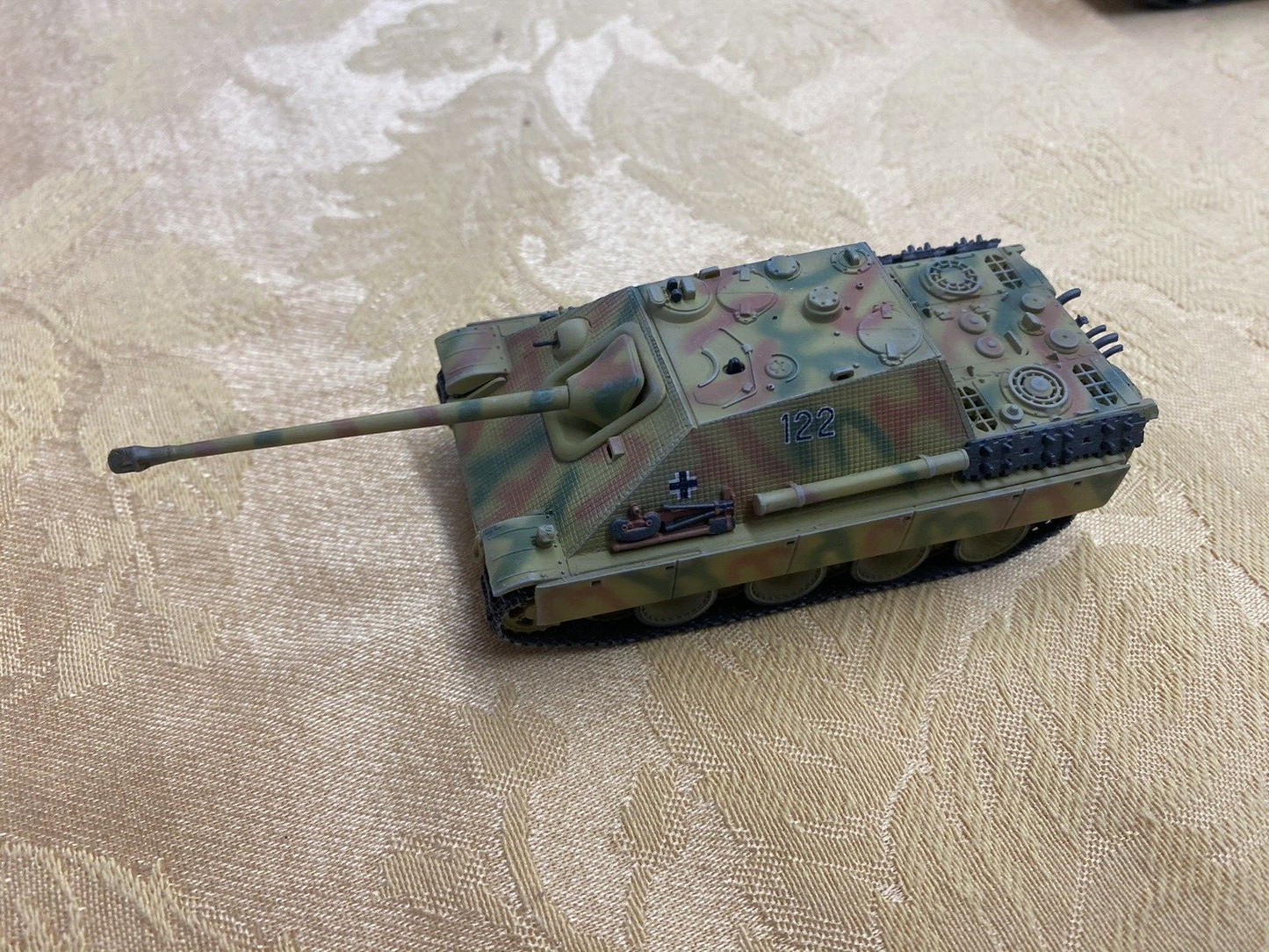 ES 54: Grouping of 7 Military Vehicles  Tanks    3 3/4" to 4" long