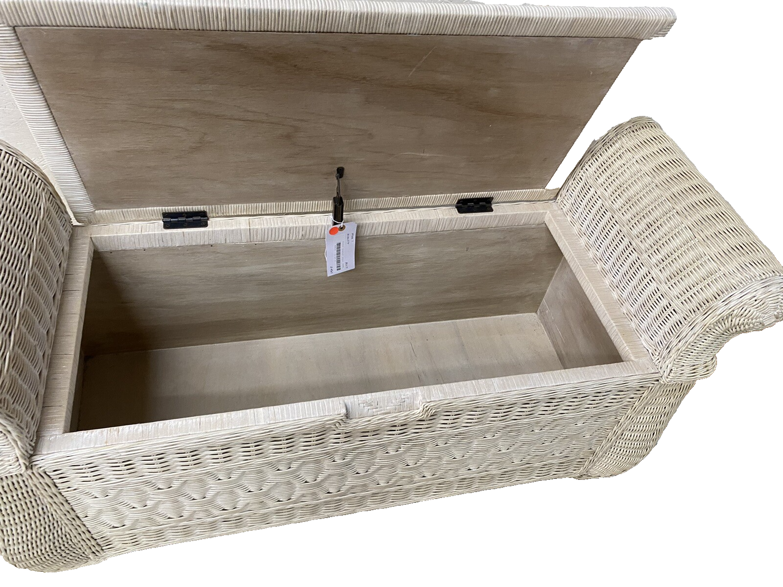 65532 Wicker Blanket Chest Storage Cabinet PIER 1 ??