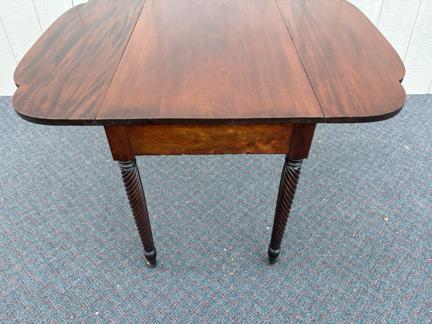 67126 Antique Mahogany Dropleaf Dining Table Hand Made