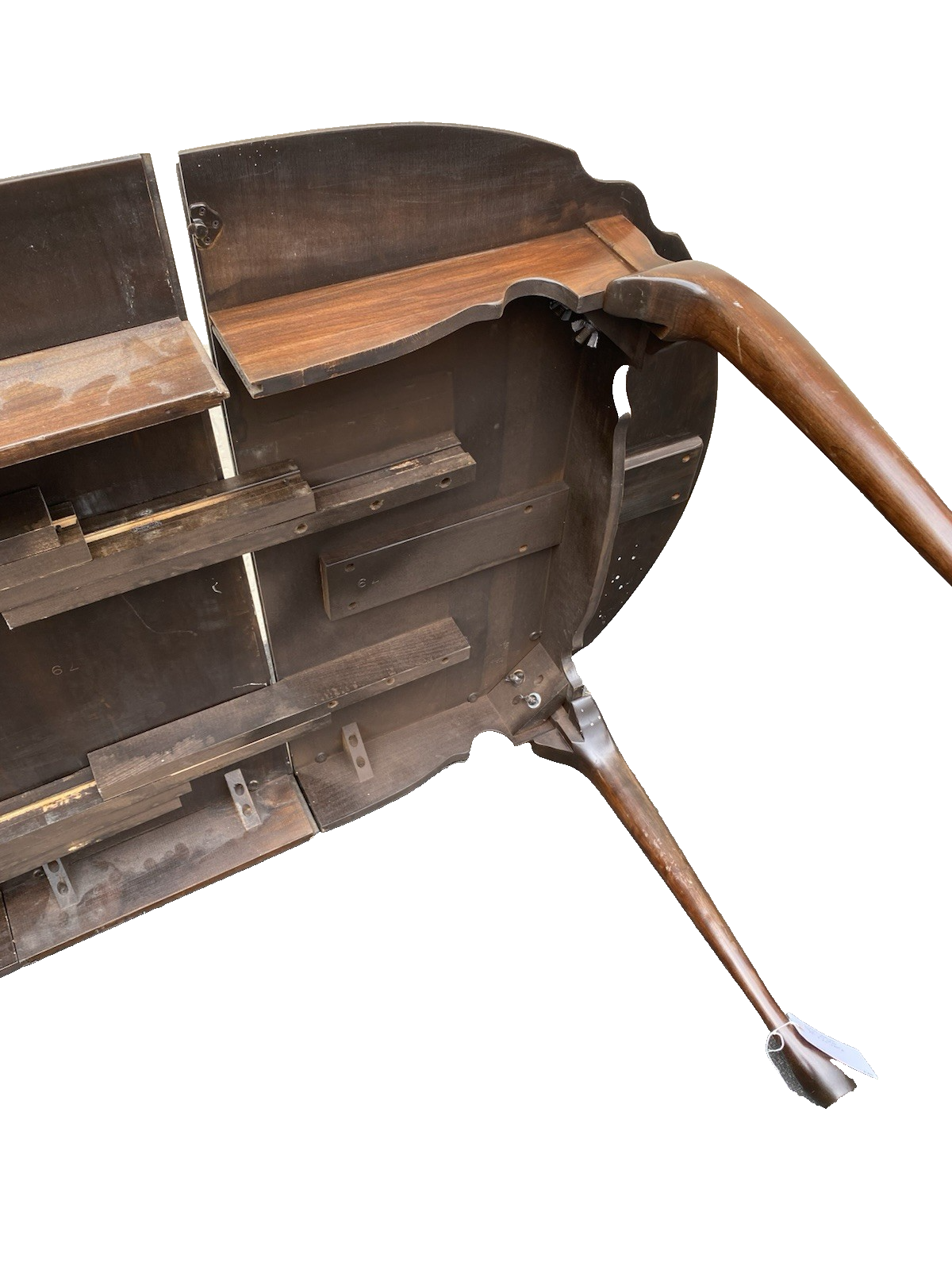 66516 Scalloped Cherry Dining Table with NO leafs Table Top 42" x 52"