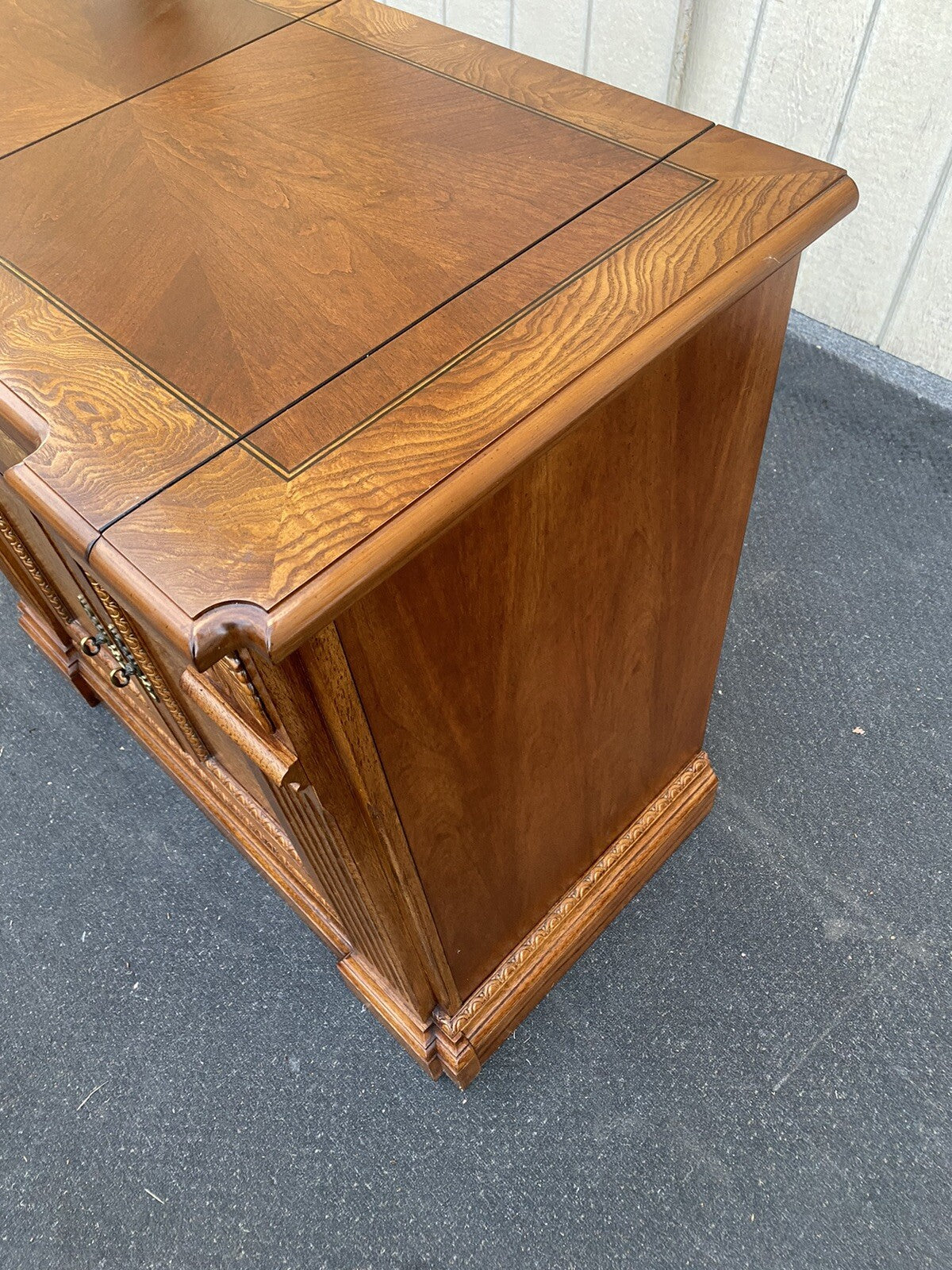 66098 Mahogany Universal Furniture Bar Cart Sideboard Server Cabinet