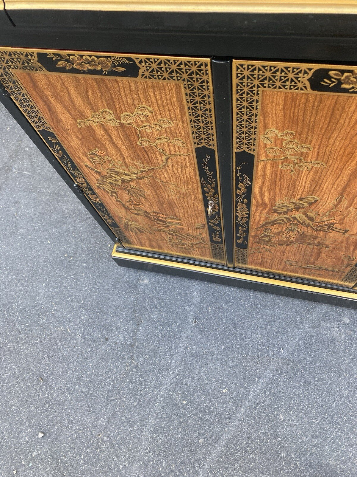 65857  DREXEL Oriental Bar Cart Server Sideboard with Flip top