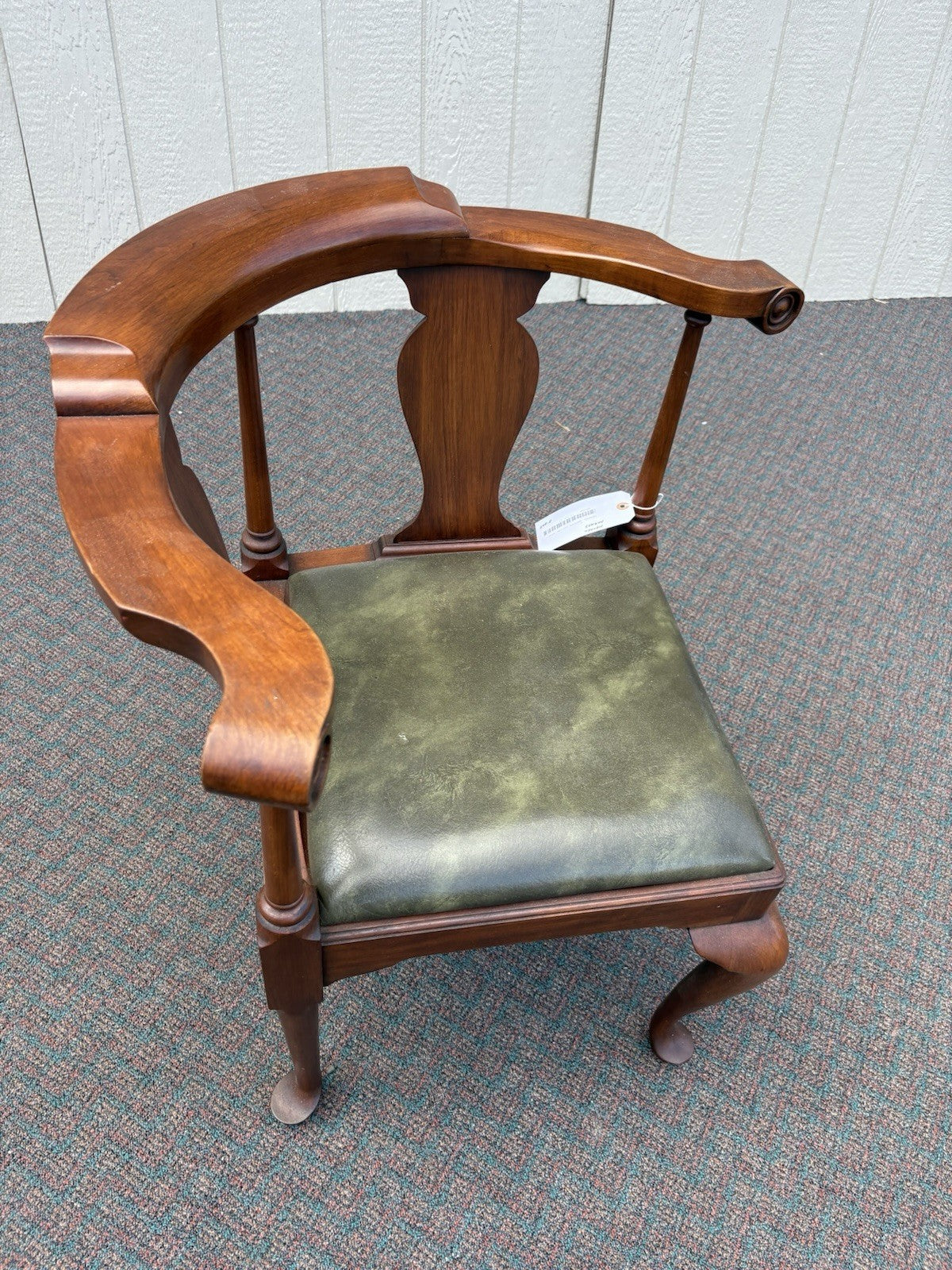 66888  HENKEL HARRIS VIRGINIA GALLERIES Solid Black Cherry Corner Chair