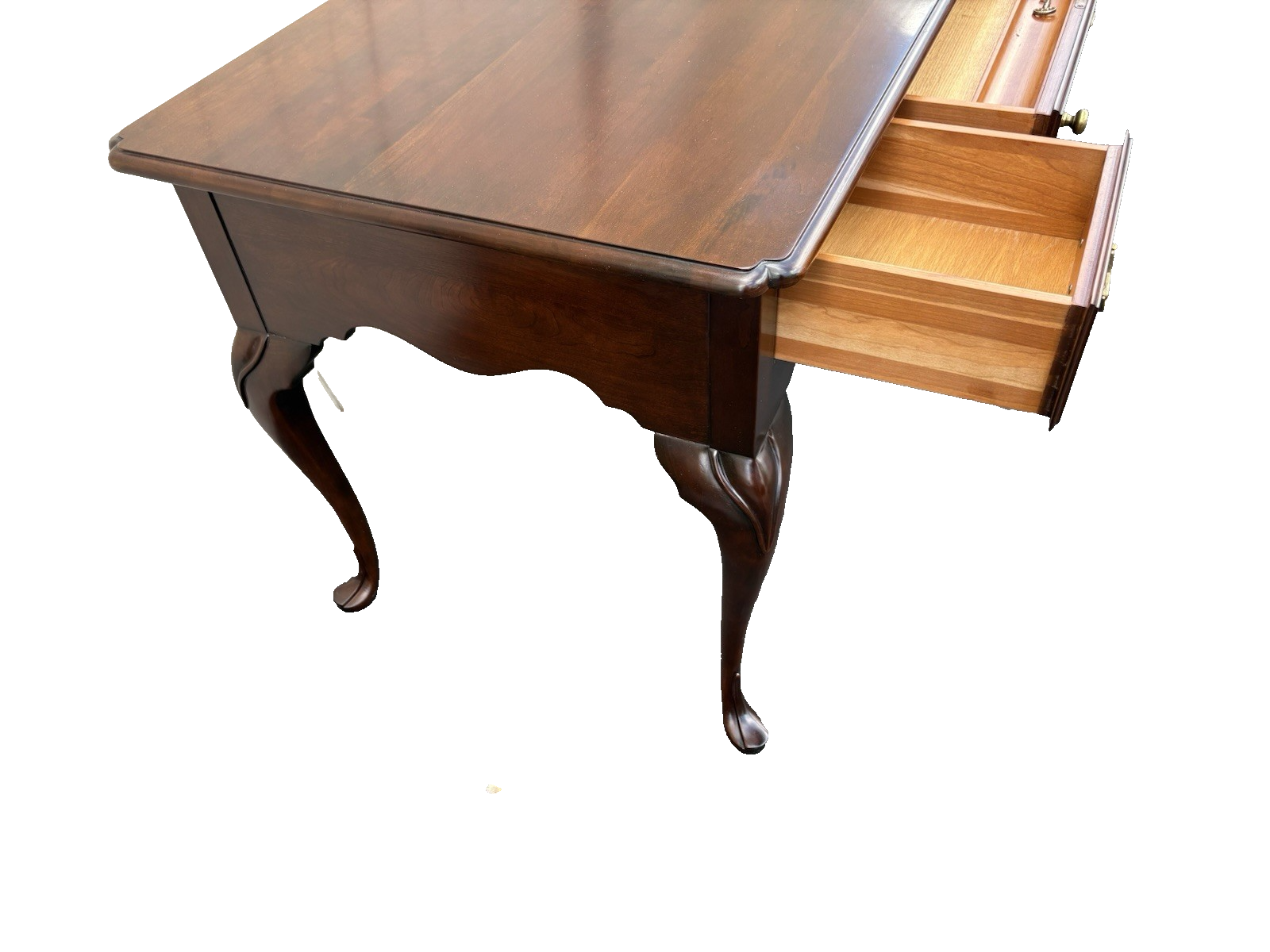 66639   STATTON Mahogany Executive Desk with Chair
