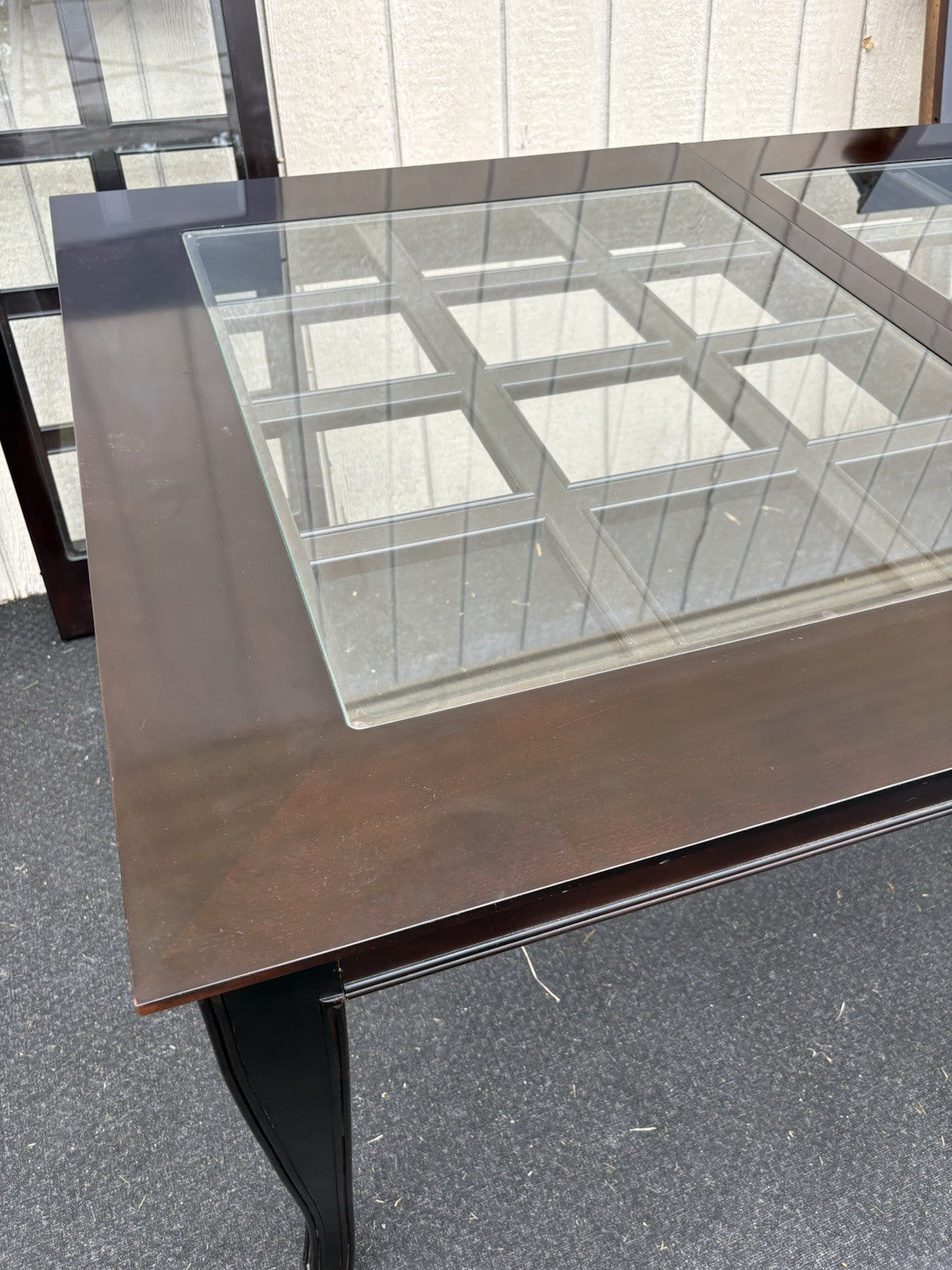 64258     Large Stanley  Modern  DINING Table w/ 2 leafs + table pads 110" Long