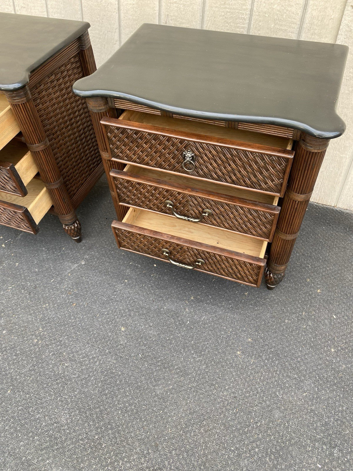 66651   Pair LEXINGTON Furniture Nightstand End Table Stand s