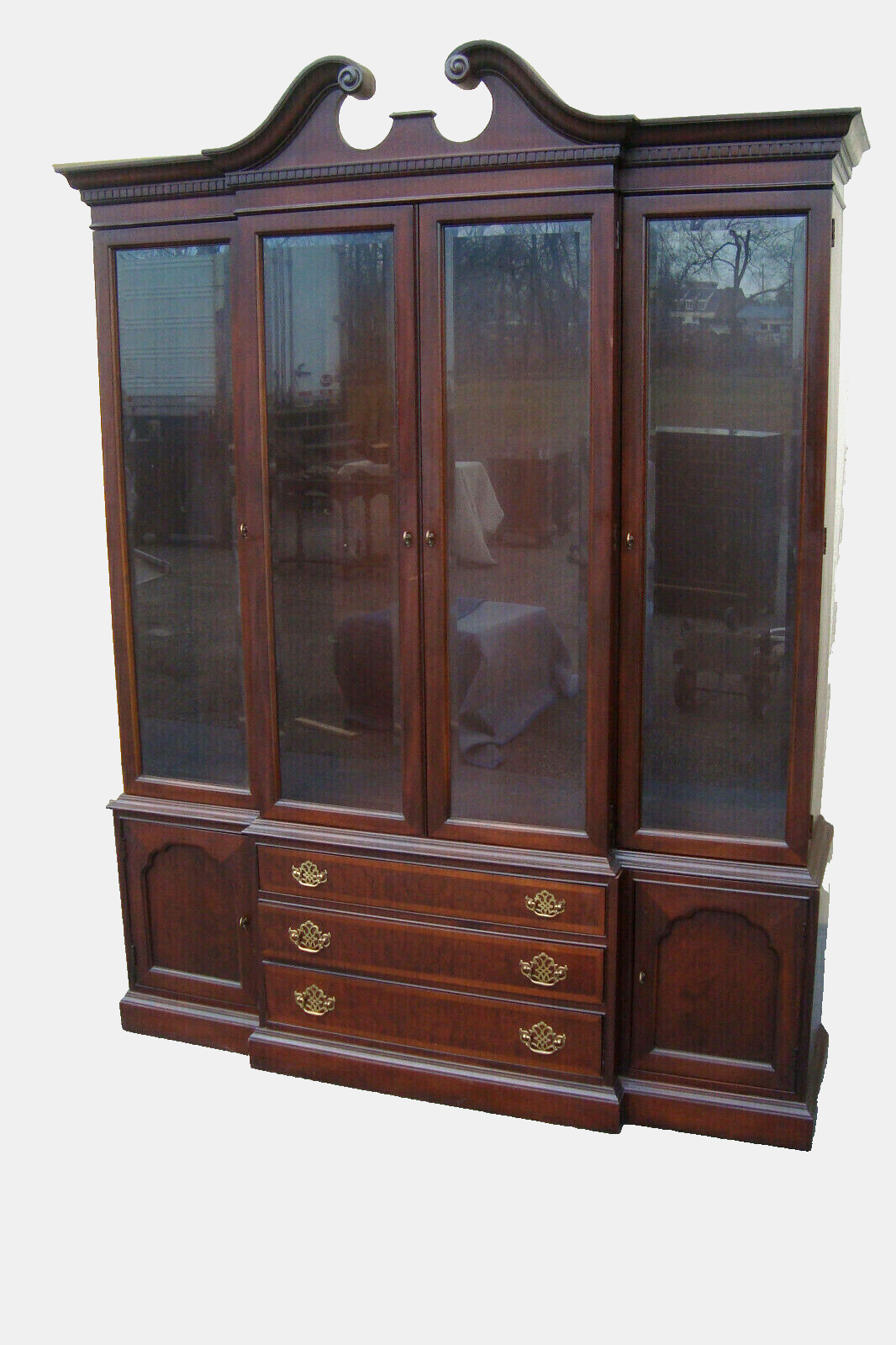 54050 HICKORY Furniture  American Masterpiece Breakfront China Cabinet Curio