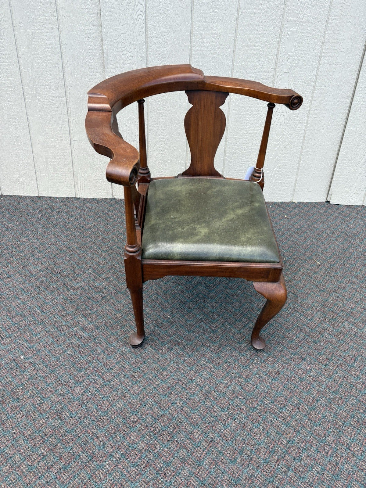 66888  HENKEL HARRIS VIRGINIA GALLERIES Solid Black Cherry Corner Chair