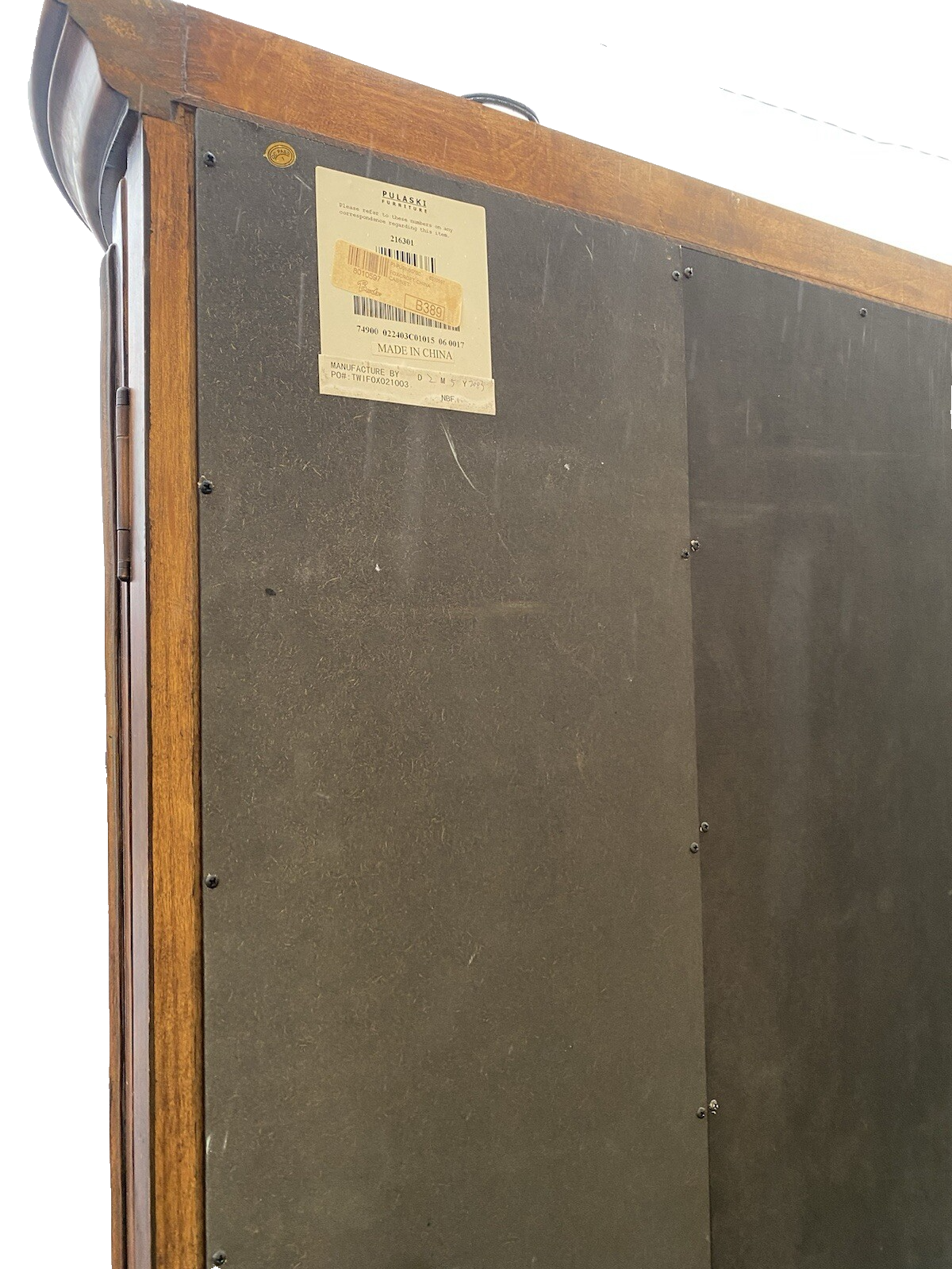 66397  Large Bow Glass PULASKI 2 Piece Curio Cabinet