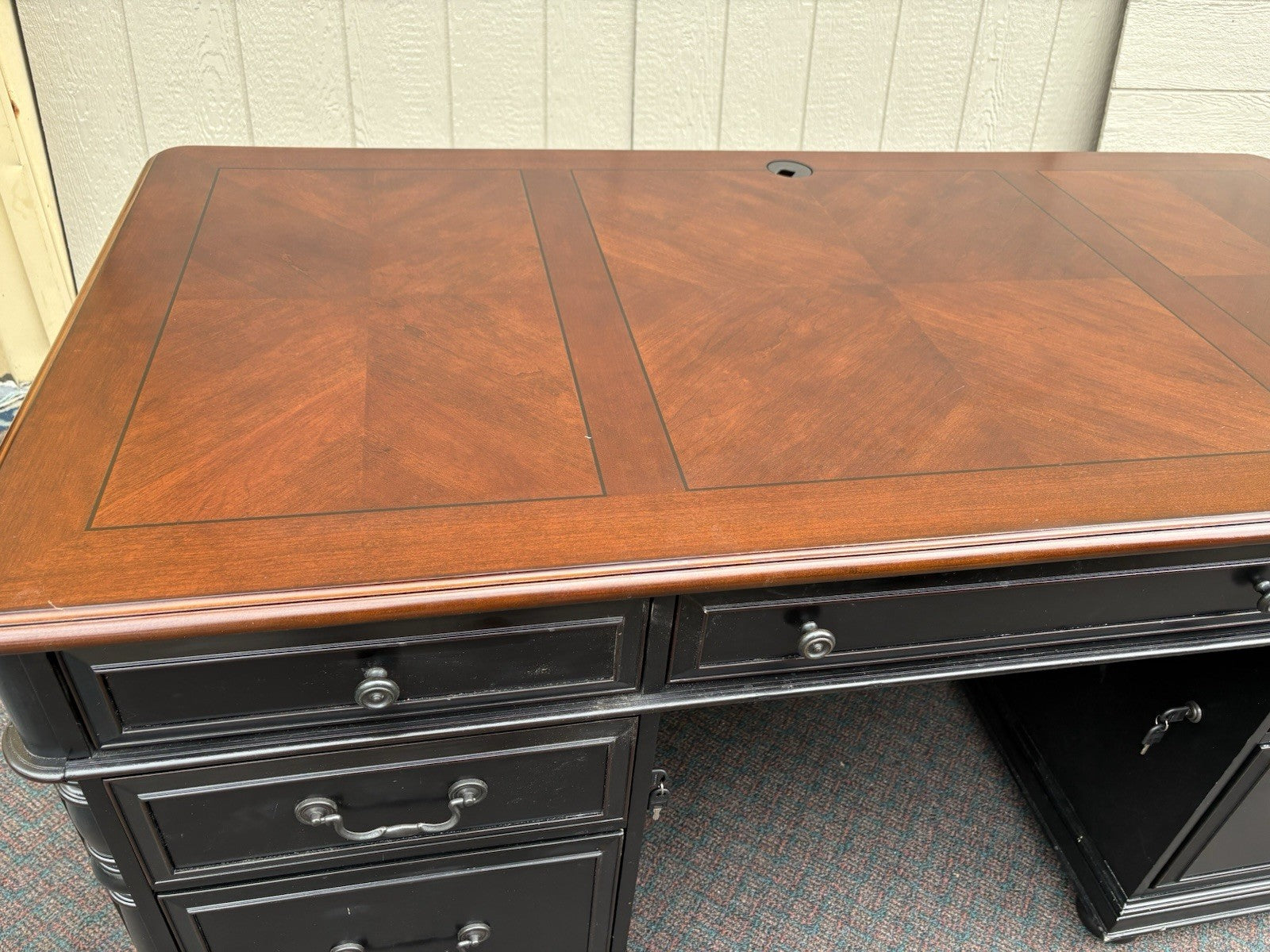 67108 Modern Riverside Furniture Ebony Executive Desk