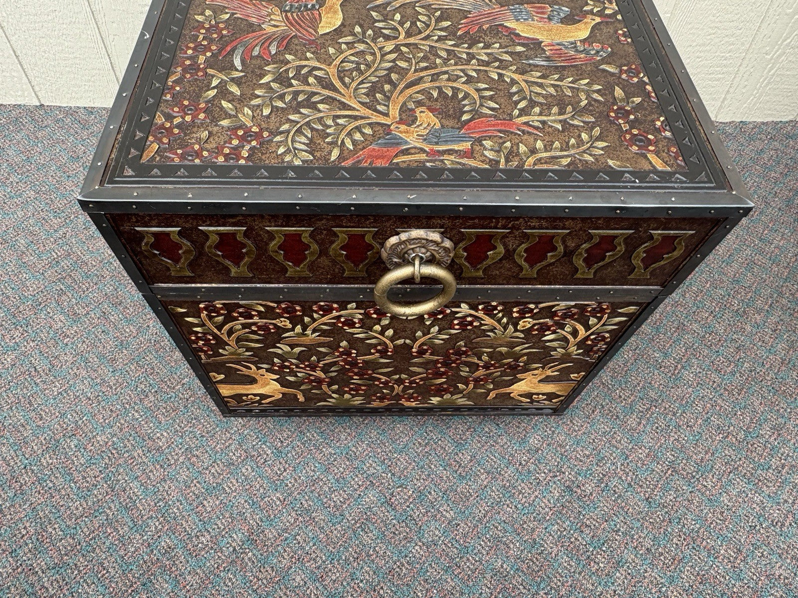 67174 Fancy Storage Trunk Cabinet with Bird Design