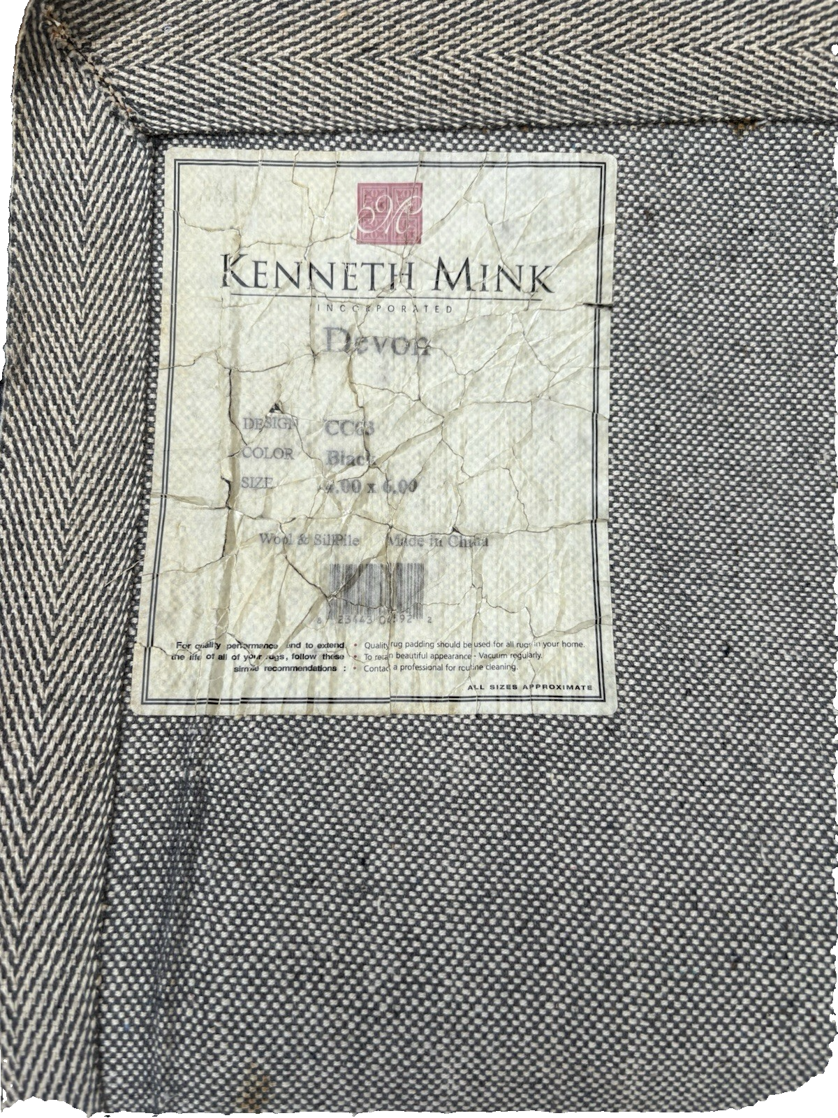 RUG 9: Oriental  KENNETH MINK  Carpet Rug    SIZE 4' x 6'