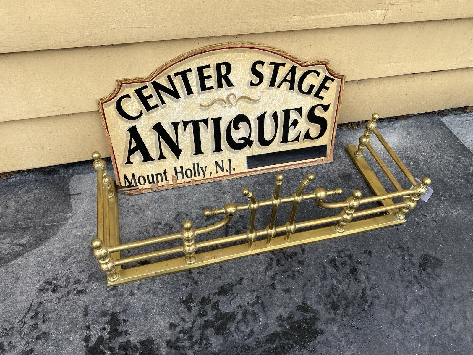 65936 Quality Brass Fireplace Mantle Fender