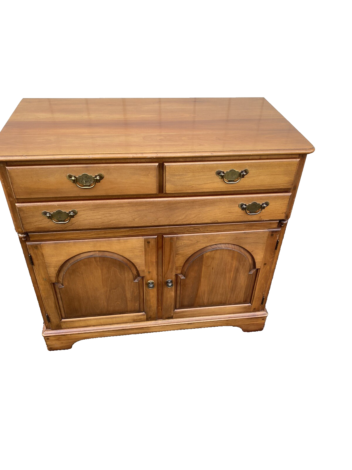 66132    Cherry Pennsylvania House Server Sideboard Cabinet