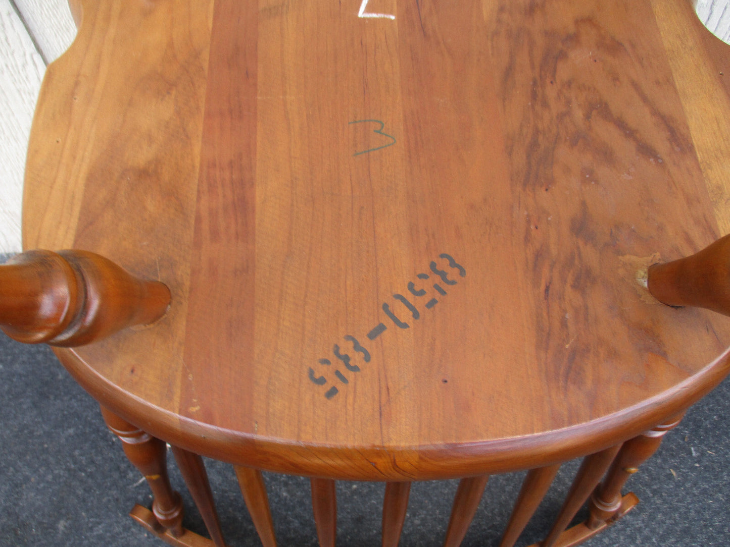 64226   Thomasville Cherry Dining Table w/ leaf  +  6 Chair s