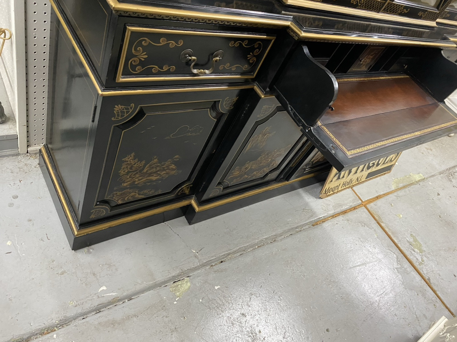 65944 Oriental KEN HILL  Furniture Breakfront China Cabinet Curio